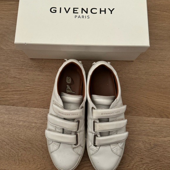Givenchy | Sneakers - Picture 2 of 7